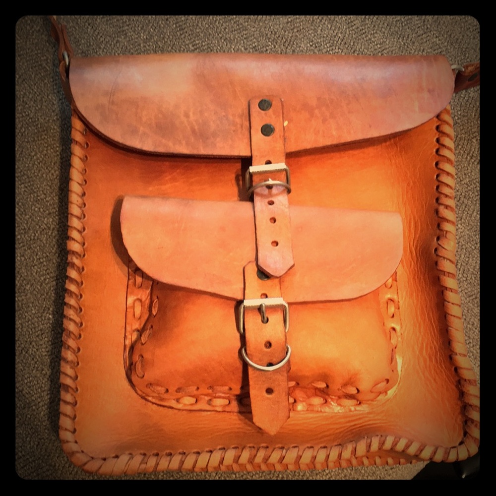 Gorgeous Handcrafted Leather Purse/Crossbody